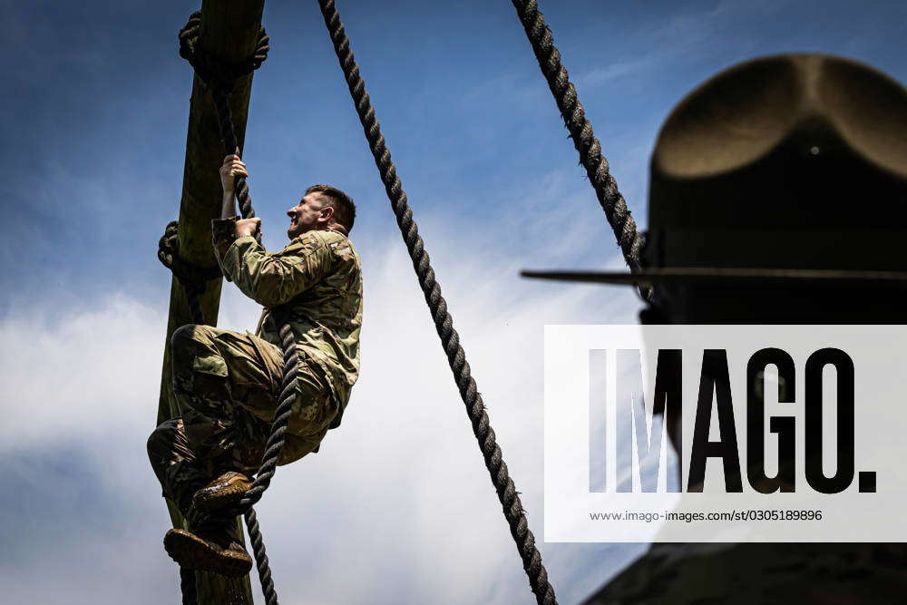 Sgt. 1st Class William Baker, a drill sergeant representing Ordnance ...