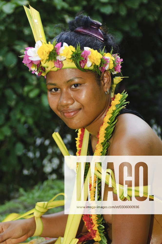 Yapese girl in traditional dance costume.......... Yapese girl in ...