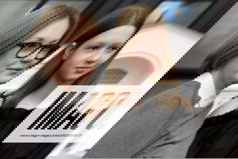 Rus pornosi: Katta akaning xotini Koreya porno