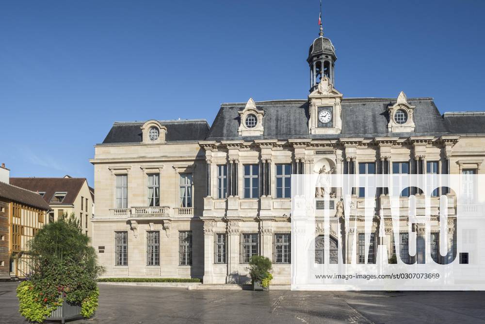 Hôtel de Ville from the 17 Century, City Hall the City Troyes at Style ...