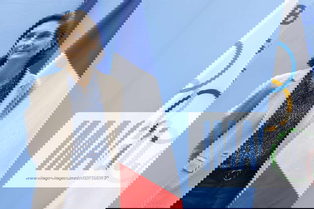 Paris, France October 5, 2023 - Olympic Flag Tour at the Ministry of