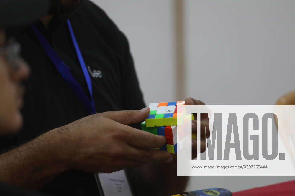 Rubik s Cube Competition Takes Place in Bethlehem s Aida Camp