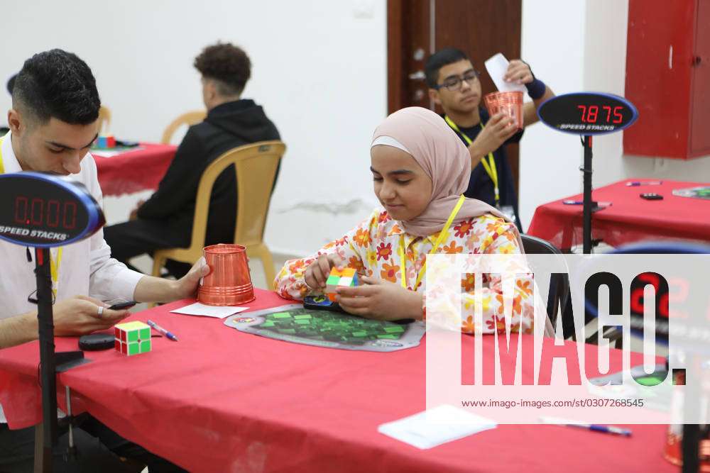 Rubik s Cube Competition Takes Place in Bethlehem s Aida Camp