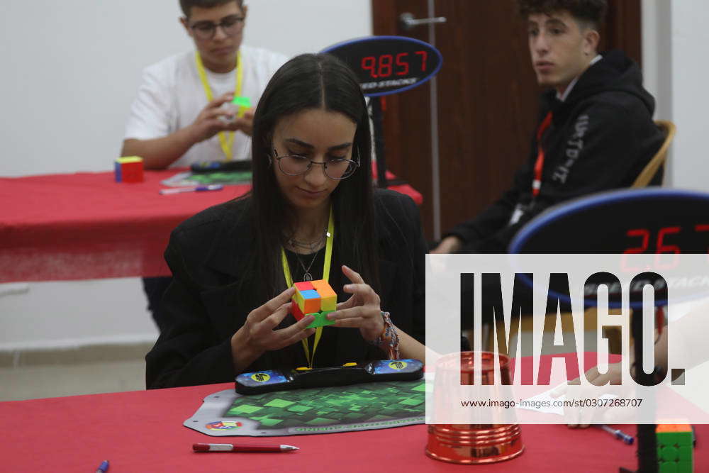 Rubik s Cube Competition Takes Place in Bethlehem s Aida Camp