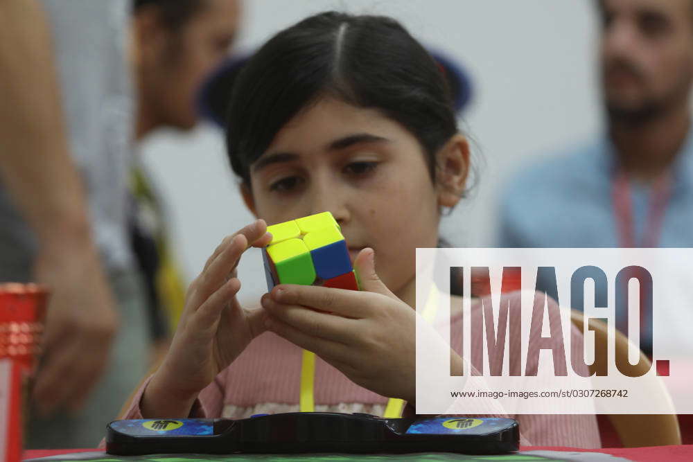 Rubik s Cube Competition Takes Place in Bethlehem s Aida Camp