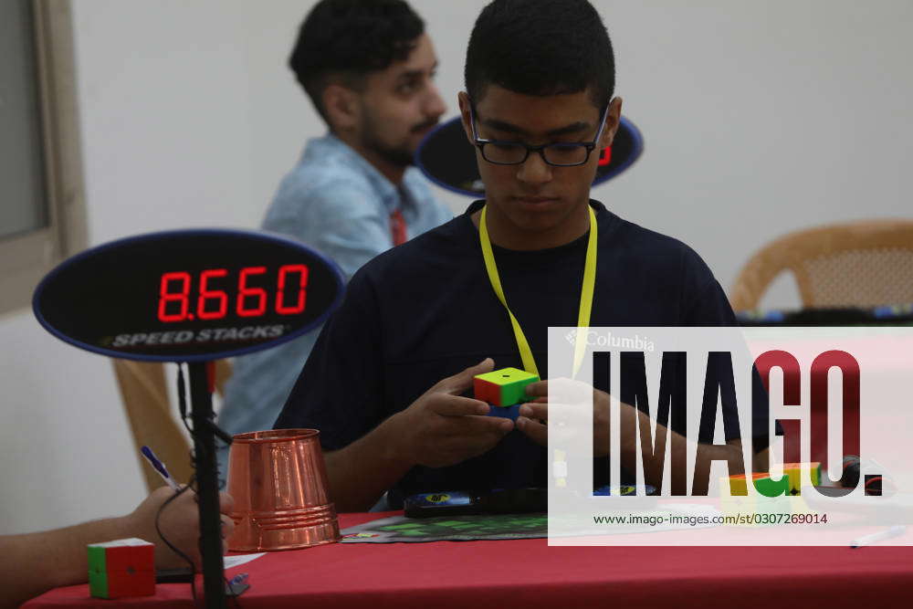 Rubik s Cube Competition Takes Place in Bethlehem s Aida Camp