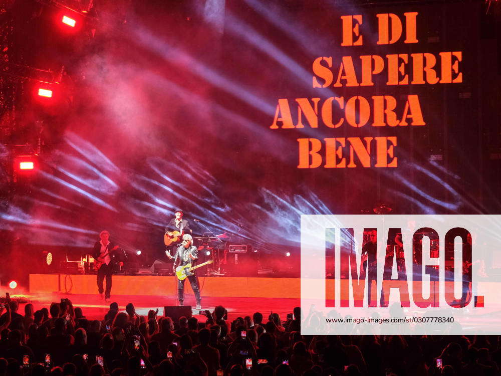 Luciano Ligabue During LUCIANO LIGABUE - DEDICATO A NOI INDOOR TOUR ...