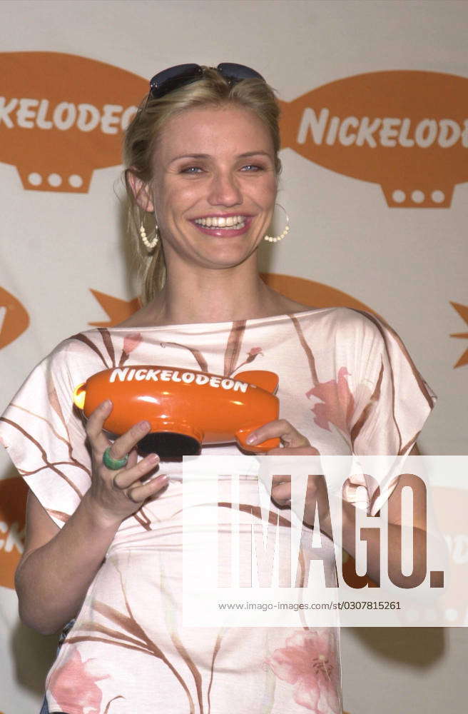 At Nickelodeon s 14th Annual Kids Choice Awards, Barker Hanger, 04-21 ...