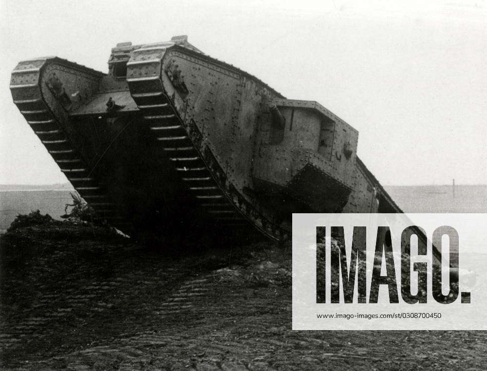 WW1 - British Tadpole Tank WW1 - British Mark IV tank, also known as ...