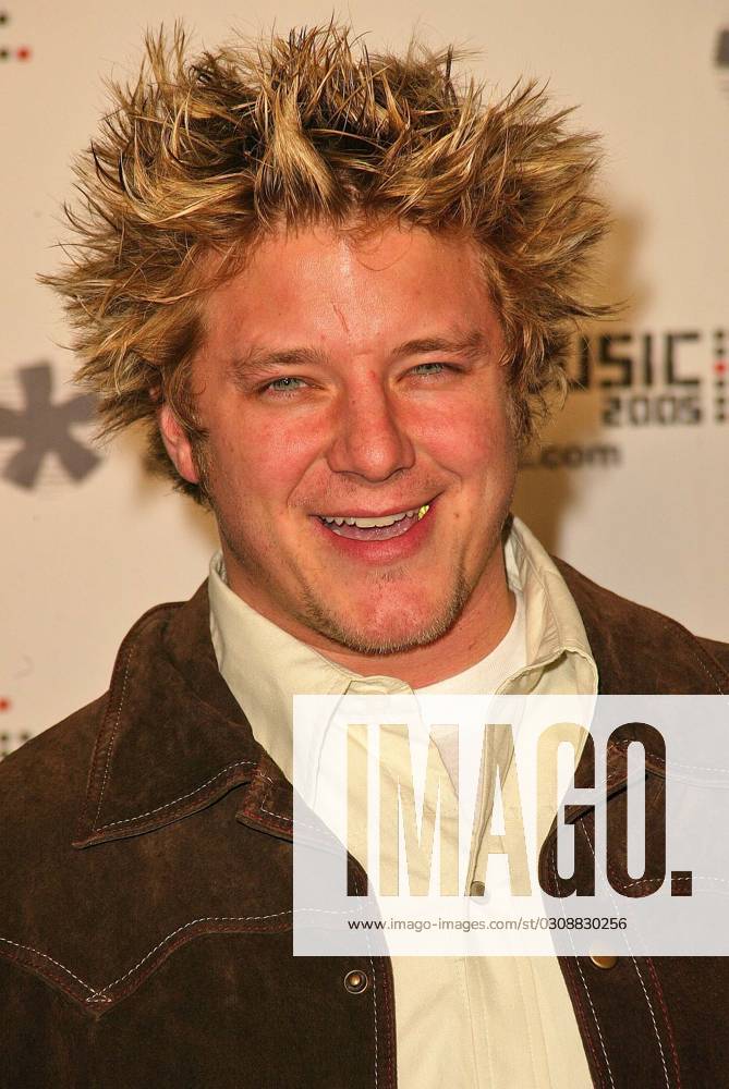 At the DieselUMusic 2005 Launch Event, Ivar, Hollywood, CA 011305