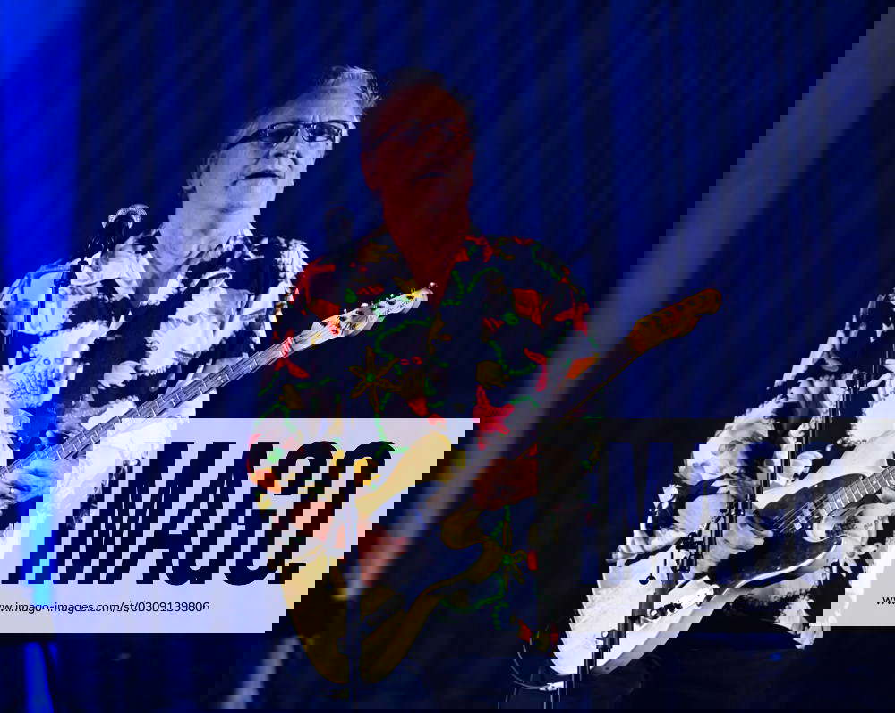 STOCKHOLM 20231018 Mats Ronander performs during Wednesdays tribute