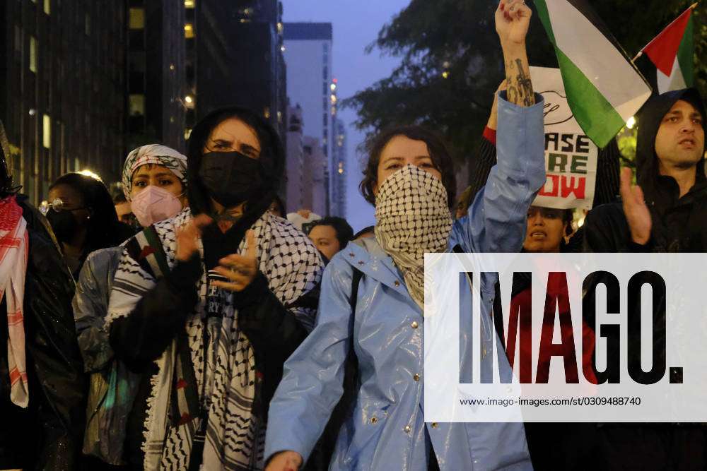 New York Ny October 20 Palestine Protest Takes Place In Midtown Manhattan To Demand A Cease Fire 