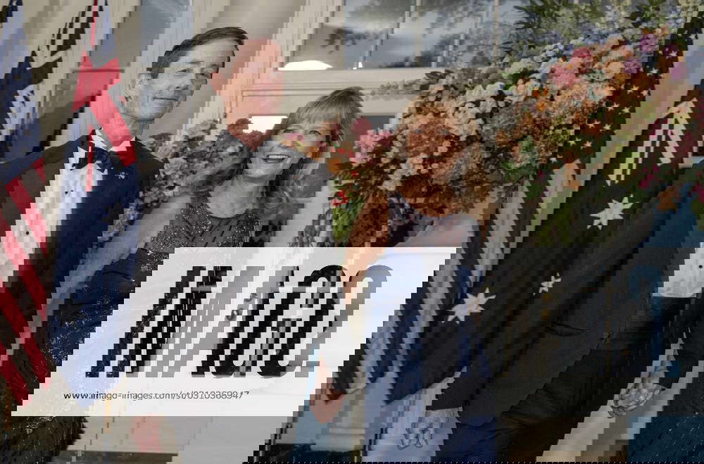 Bruce Reed, Assistant to the President and Deputy Chief of Staff and Ms