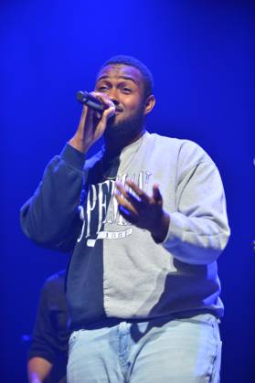 Travian Toronto Rapper CORAL GABLES, FLORIDA - OCTOBER 26: Che Am join Travian McNair on stage ...