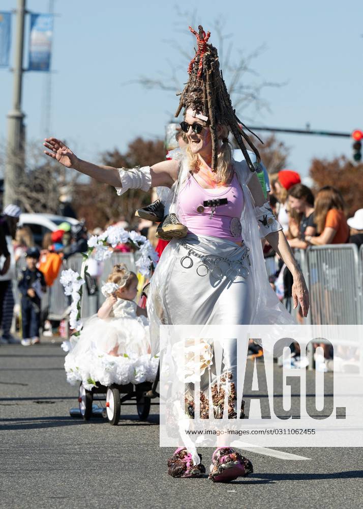 Syndication: Asbury Park Press Rehoboth Beach s 33rd annual Sea Witch ...