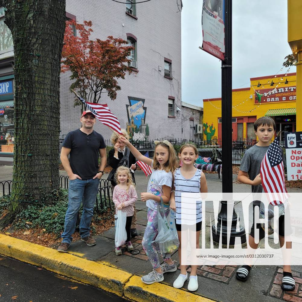 Veterans day 2024 free food near me