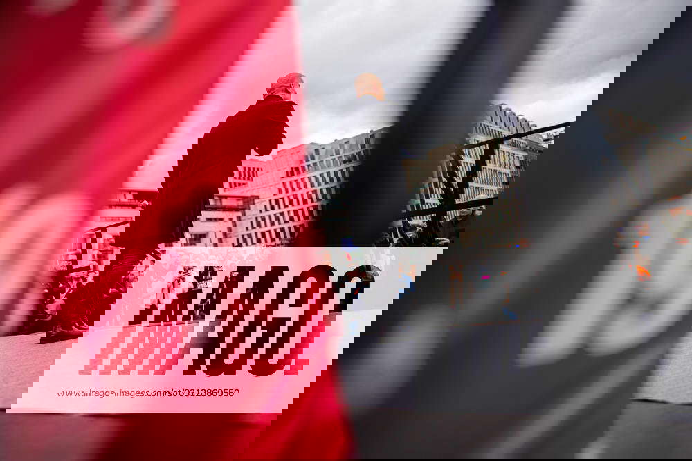 Demonstration to maintain the 7 VAT on food in restaurants on November