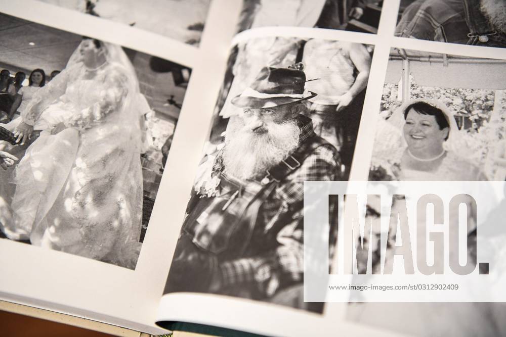 Syndication The Knoxville NewsSentinel Popcorn Sutton s self