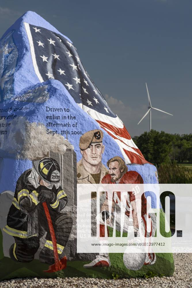 Menlo, Iowa, The Freedom Rock, painted from Ray Bubba Sorensen II to Honours the American Military