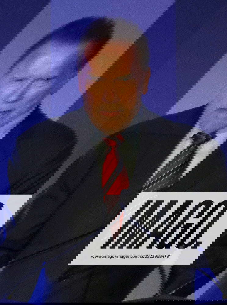 LOS ANGELES, CA NOVEMBER 6 Arnold Schwarzenegger at the 15th Annual