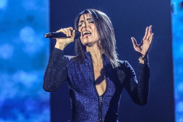 Live Italian Italian singer Music Concert - Giorgia - Blu Live Blu Live Outdoor tour ...