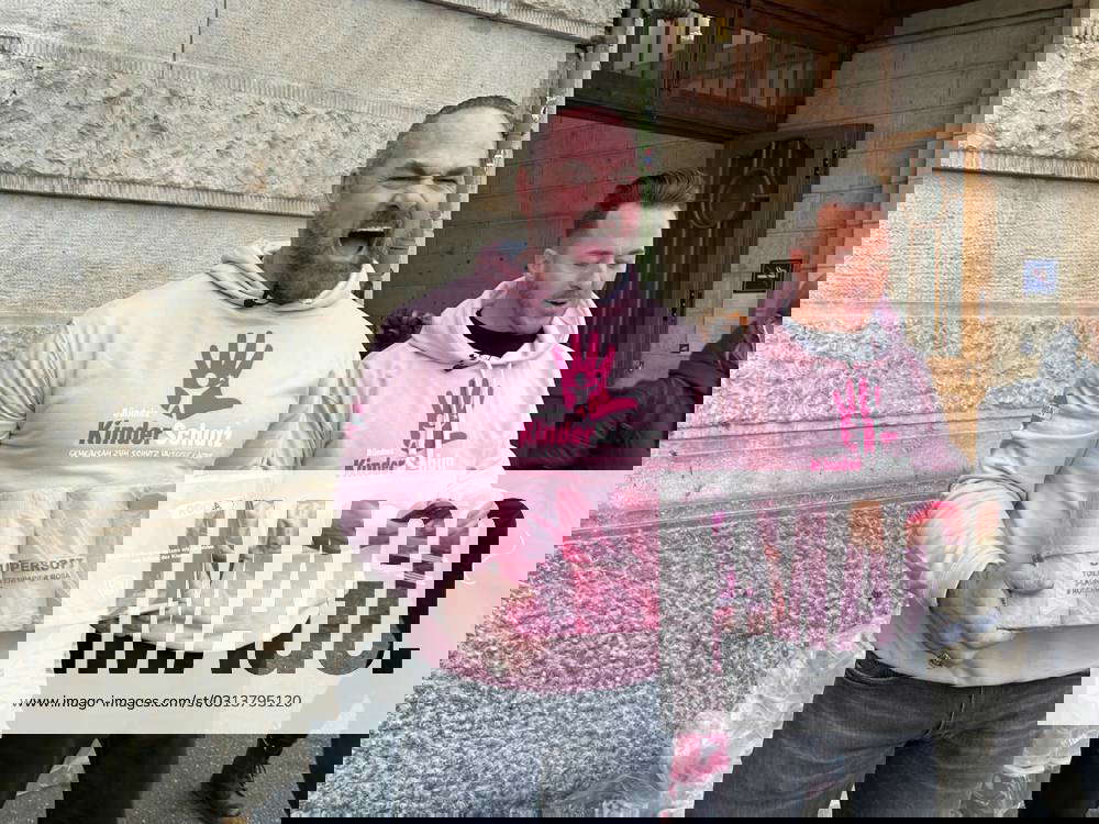 Beat Mörker, aka Toilet Paper King, and Carsten Stahl, distribute