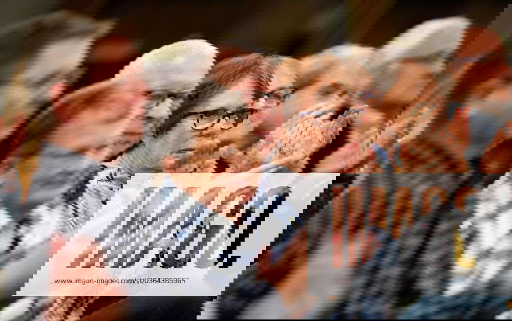 Syndication Friends and family attend a swearing