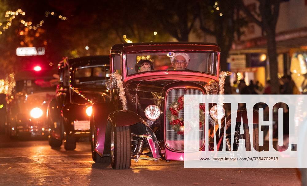 Syndication Visalia TimesDelta Annual Candy Cane Lane Parade in