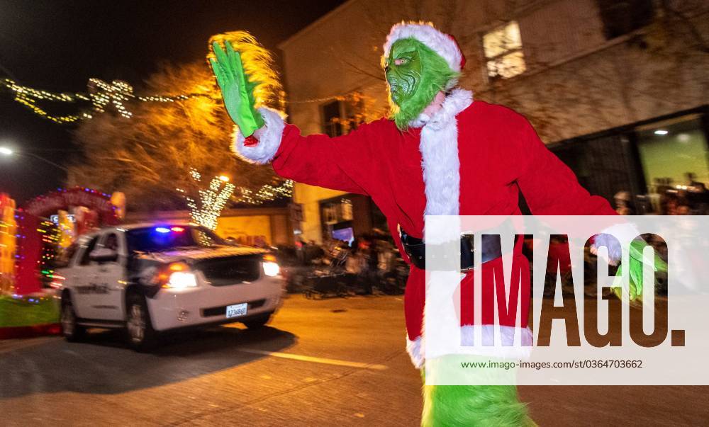 Syndication: Visalia Times-Delta Annual Candy Cane Lane Parade In ...