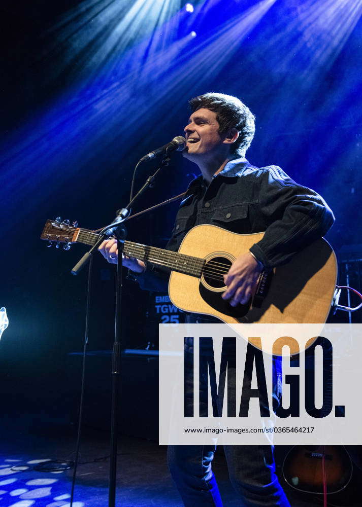 Tom Speight performing live at Shepherd s Bush Empire, London on 17 ...