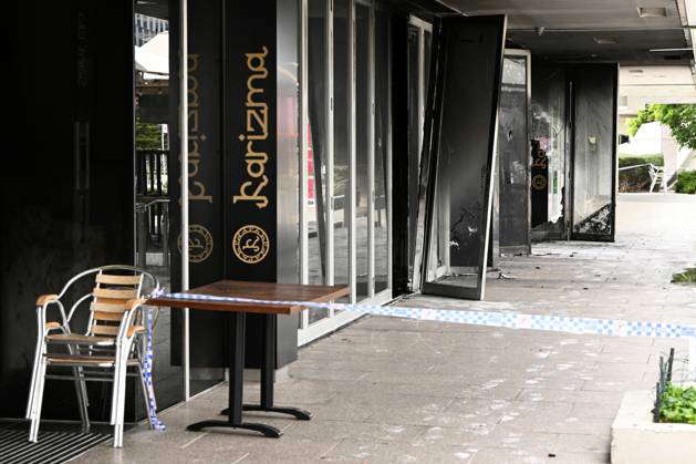 RESTAURANT FIRE MELBOURNE, Victoria Police At The Scene Of Fire At ...