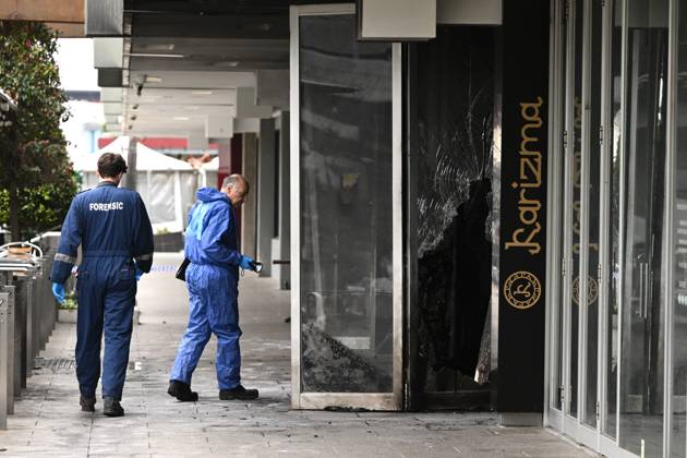 RESTAURANT FIRE MELBOURNE, Victoria Police At The Scene Of Fire At ...