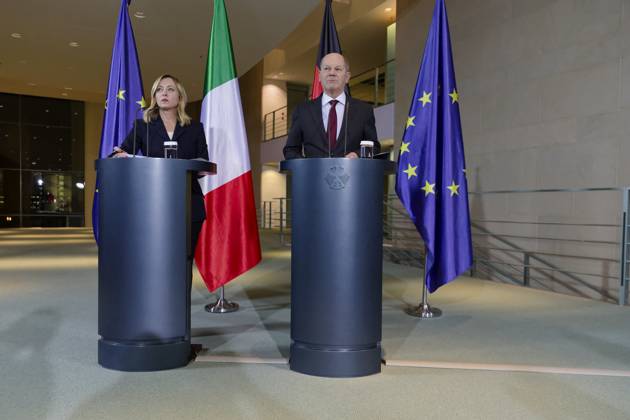 Georgia Meloni Olaf Scholz 2023 11 22 Germany Berlin Joint Press 