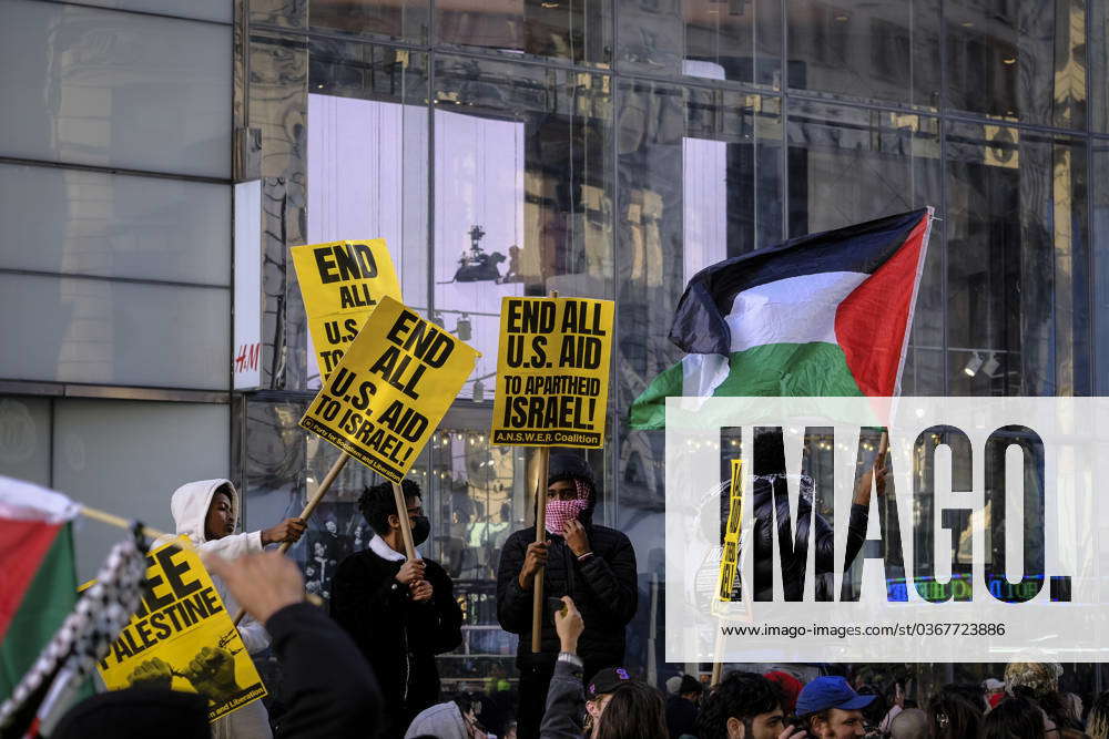 New York City, NY - November 24: Pro-Palestinian And Pro-Israeli ...