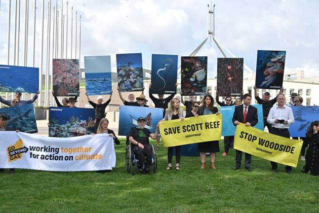 Burrup Protest WOODSIDE BURRUP HUB CLIMATE PROTEST, Campaigners during a protest ...