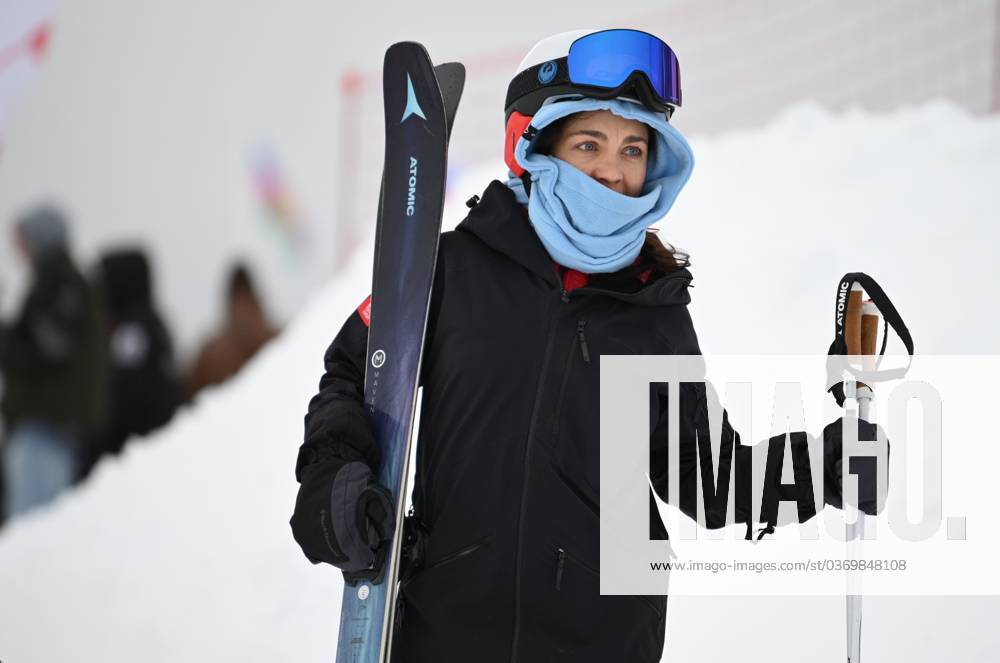 Russia Daily Life 8573334 01.12.2023 A skier rides at the Krasnaya ...