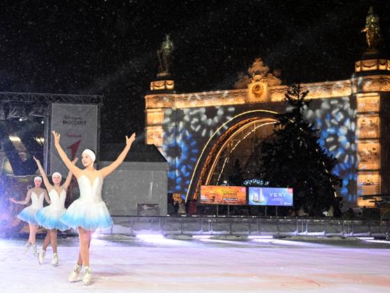 RUSSIA EXPO. Yevgeny Plushchenko s Fairy Tale ice show 8573404 01.12. ...