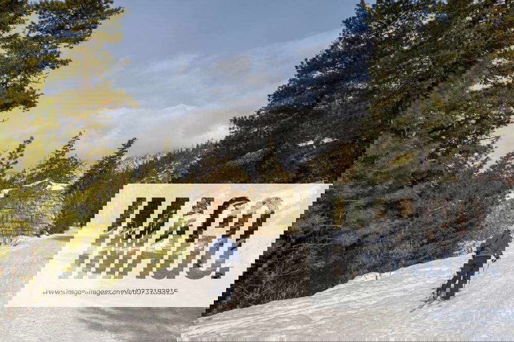 Woman (Model Release 2002092310) cross country skiing on the Icicle