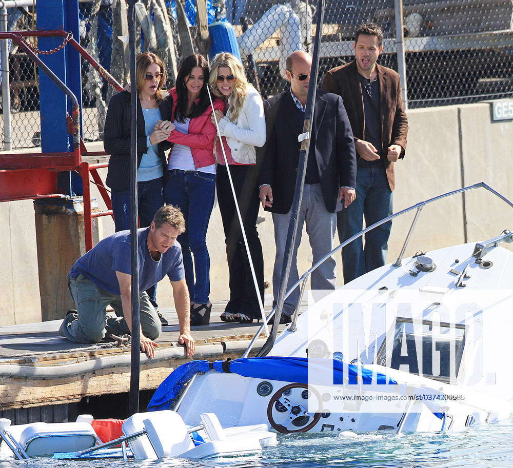 Courteney Cox, Brian Van Holt, Busy Philipps, Ian Gomez, and the rest ...