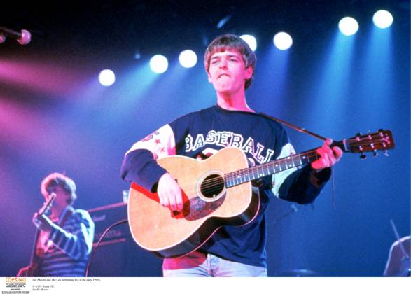 Lee Mavers and The La s performing live in the early 1990 s. AVI Retna ...