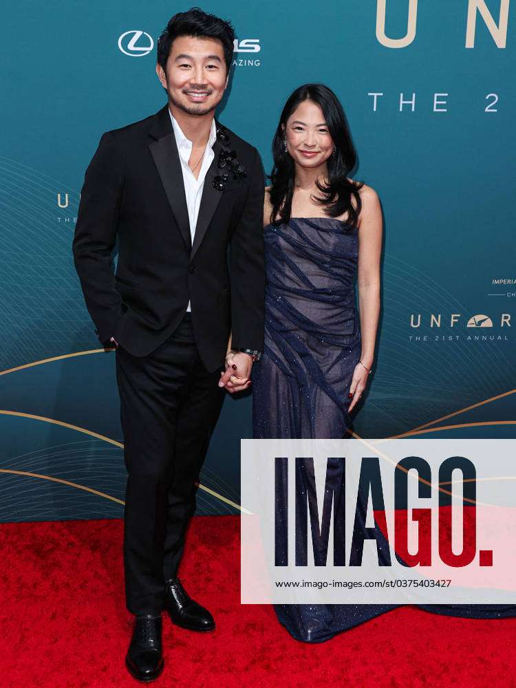 Simu Liu and girlfriend Allison Hsu pack on PDA at 20th Unforgettable Gala  Asian American Awards