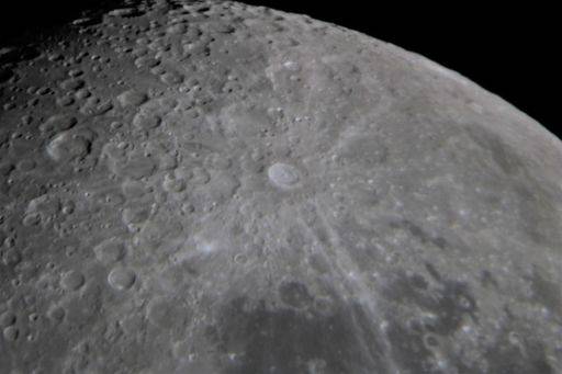 Closeup of the moon: eye piece projection with a Canon dslr on an 8 ...