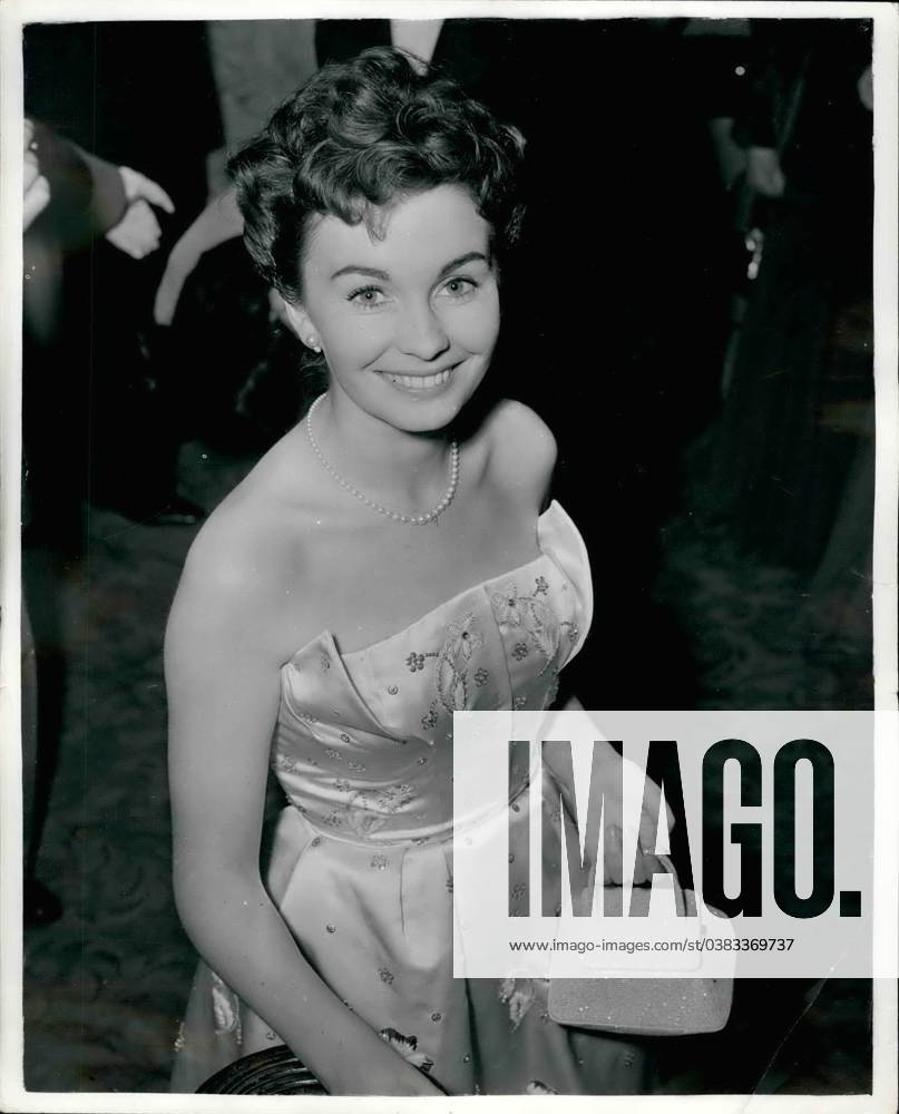 Oct. 10, 1954 - Jean Simmons Attends West End Premiere Mad About Men ...