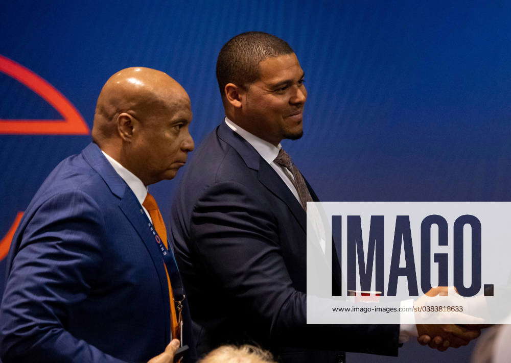 January 5, 2024: Chicago Bears President And CEO Kevin Warren, Left ...