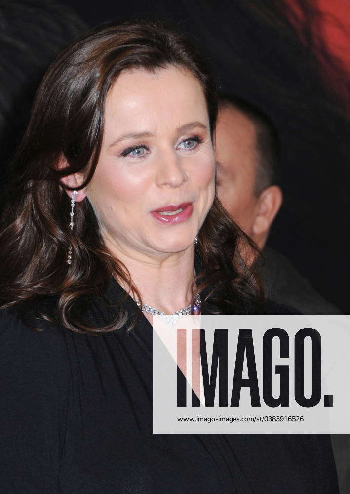 Emily Watson walks the red carpet at the premiere of War Horse in New ...