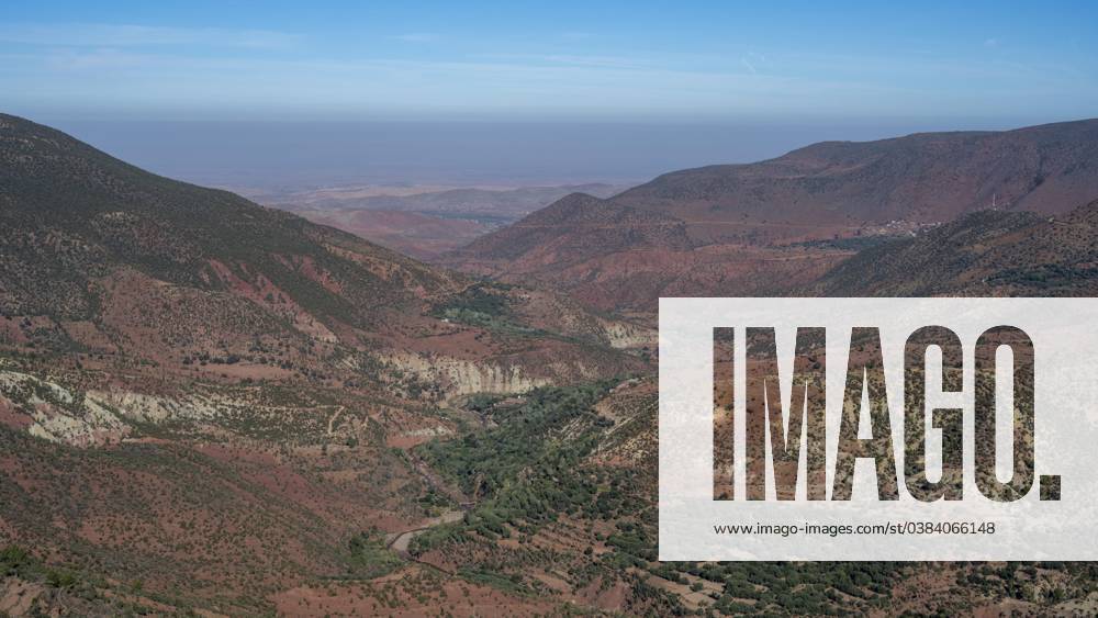 Mountain landscape to the Tizi n Tichka Pass road, high Atlas, Morocco ...