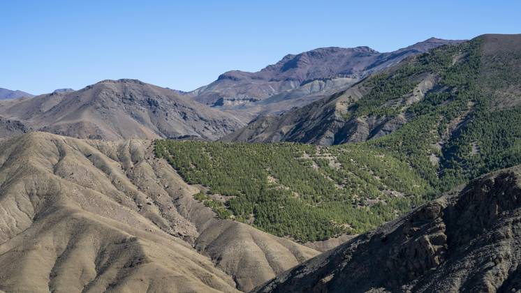 Mountain landscape to the Tizi n Tichka Pass road, high Atlas, Morocco ...