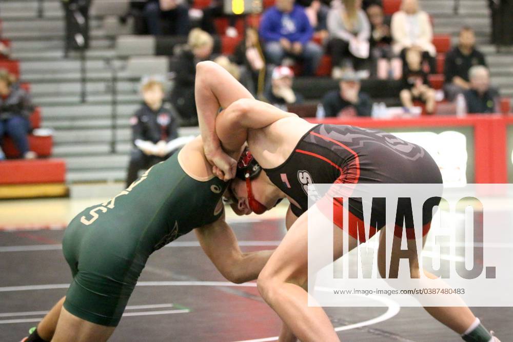 Syndication The Des Moines Register ADM s Will Atkinson wrestles a