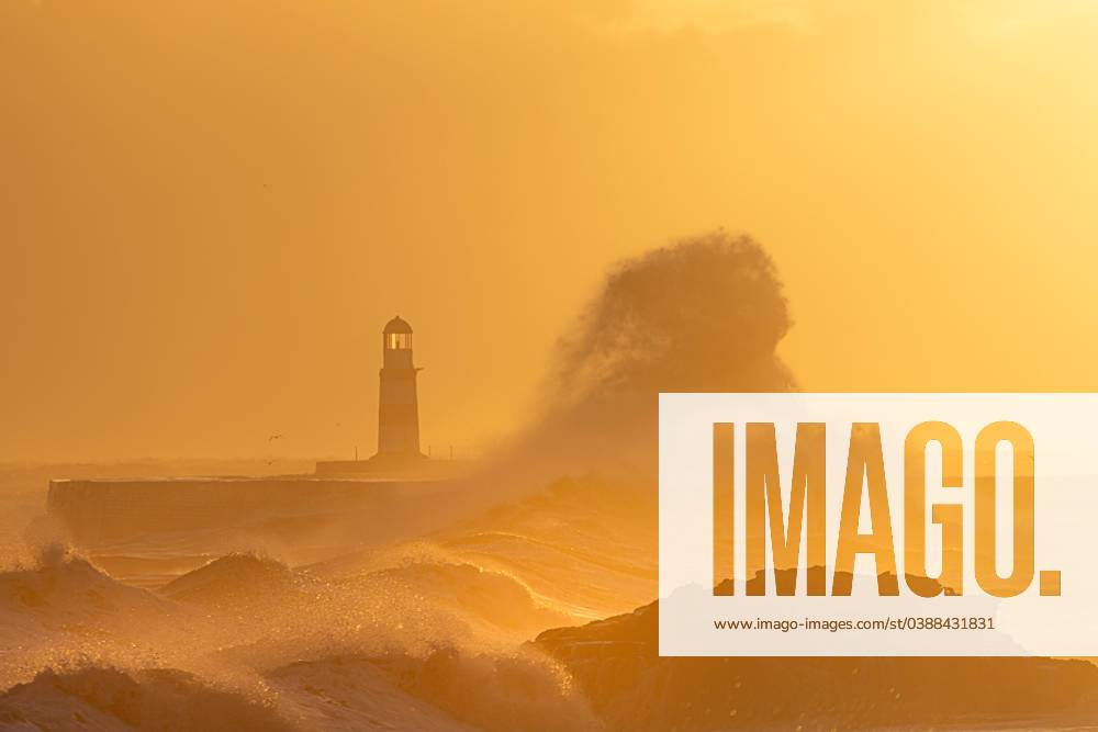 Northerly winds and waves batter Seaham Lighthouse this morning in sub ...