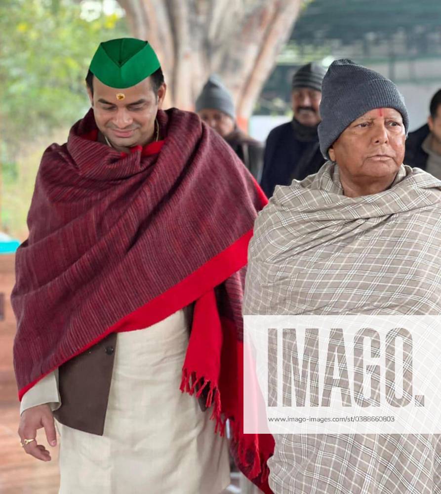 Patna India January Rjd Chief Lalu Prasad With Bihar Minister Tej Pratap Yadav On The